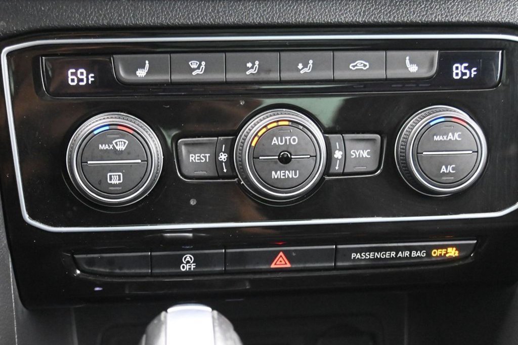 Used 2023 Volkswagen Atlas SEL AWD/4WD image 43