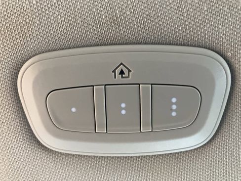 Used 2020 Jeep Cherokee Limited image 23