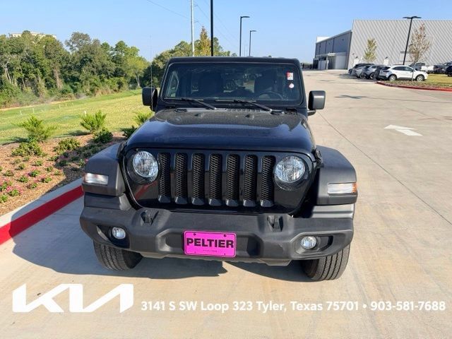 Used 2022 Jeep Wrangler Unlimited Sport AWD/4WD image 2