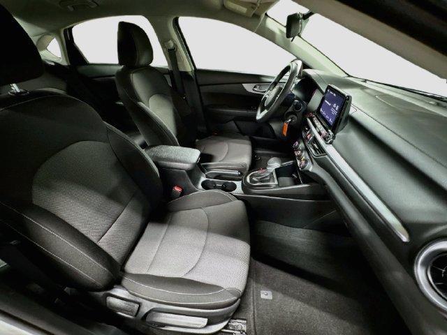 Certified 2024 Kia Forte LXS w/ LXS Technology Package FWD image 26