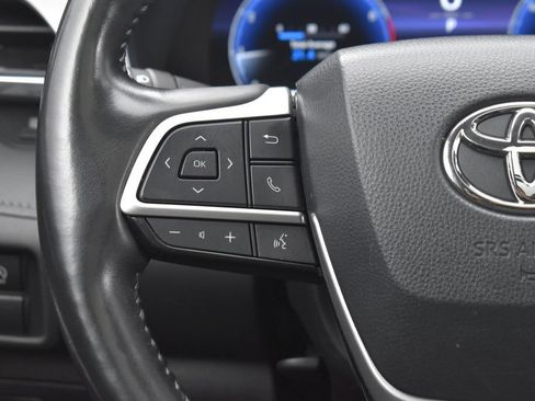 Used 2023 Toyota Highlander Platinum FWD image 15