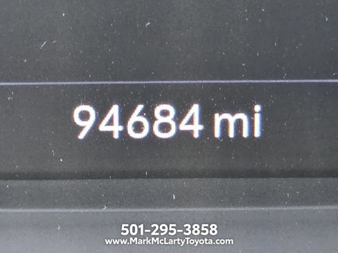 Used 2022 Cadillac XT6 Premium Luxury FWD image 25
