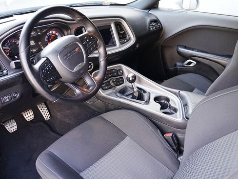 Used 2022 Dodge Challenger R/T w/ Blacktop Package image 8