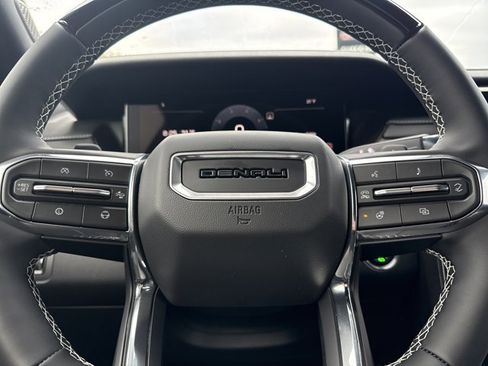 New 2026 GMC Acadia Denali w/ Super Cruise Package image 21