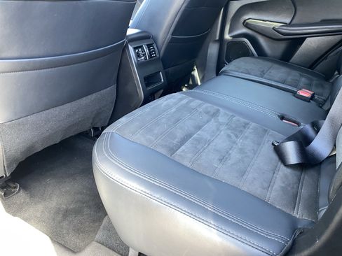 Used 2024 Mitsubishi Outlander SE AWD/4WD image 17