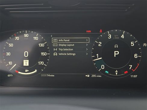 New 2026 Land Rover Discovery Sport Landmark image 19