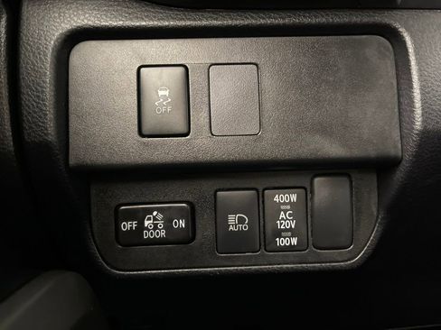 Certified 2023 Toyota Tacoma TRD Off-Road image 28