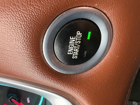 Used 2018 Chevrolet Traverse High Country image 25