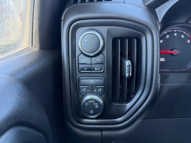 Used 2021 GMC Sierra 1500 4x4 Crew Cab w/ Trailering Package image 19