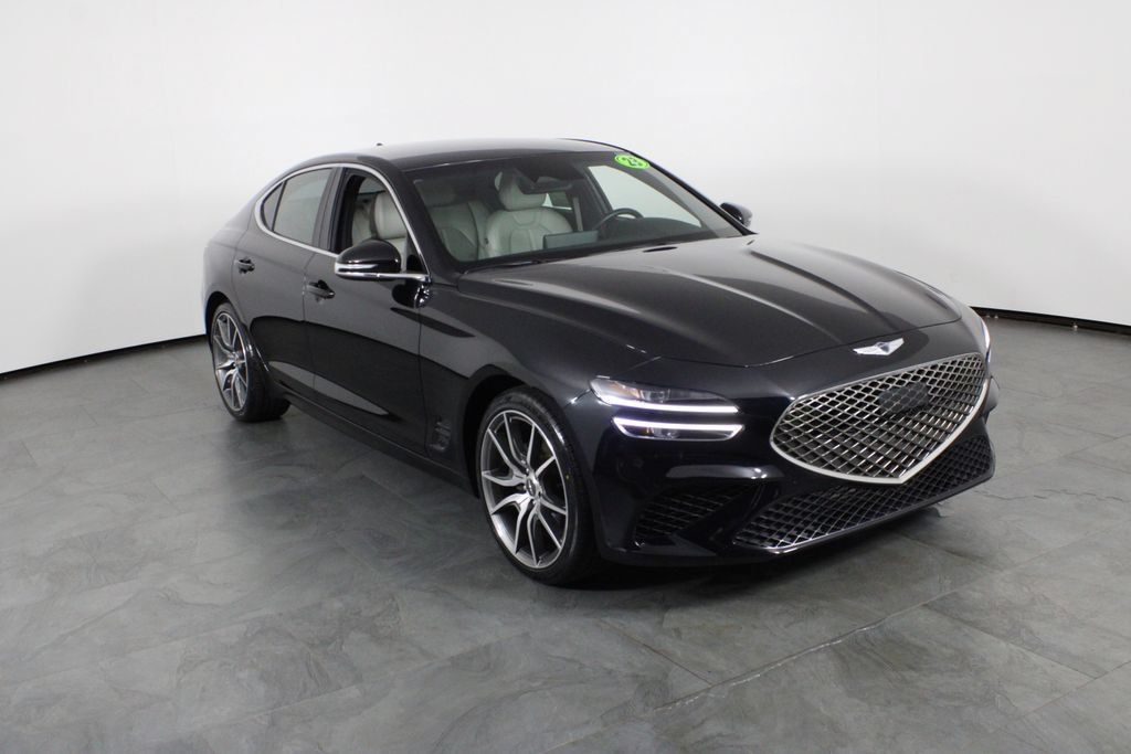 Used 2023 Genesis G70 2.0T RWD image 4