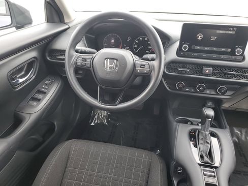 Used 2023 Honda HR-V LX image 9