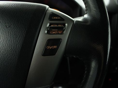 Used 2013 Nissan Titan SV w/ SV Value Truck Pkg AWD/4WD image 21
