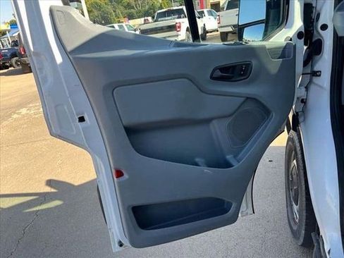 Used 2017 Ford Transit 250 148 Low Roof RWD image 8