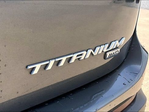 Used 2016 Ford Edge Titanium w/ Canadian Touring Package AWD/4WD image 24