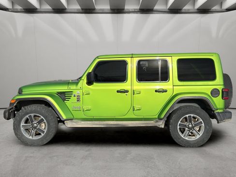 Used 2018 Jeep Wrangler Unlimited Sahara AWD/4WD image 3