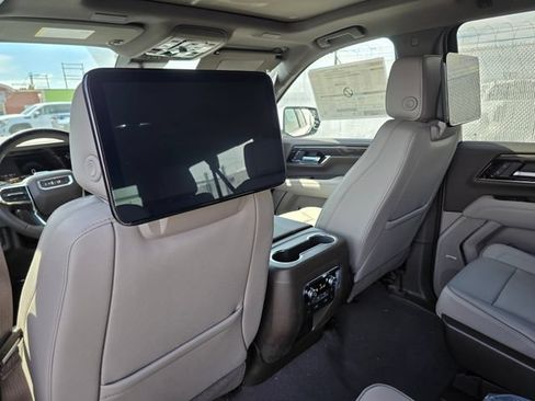 New 2026 GMC Yukon XL Elevation w/ Elevation Premium Package AWD/4WD image 19