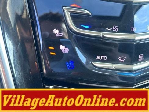 Used 2020 Cadillac Escalade ESV Premium Luxury AWD/4WD image 32