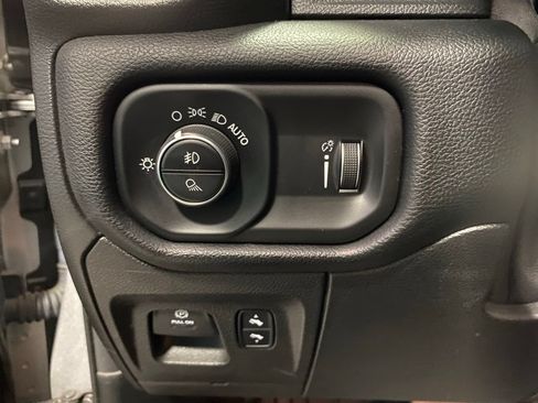 Used 2020 RAM 1500 Big Horn AWD/4WD image 19