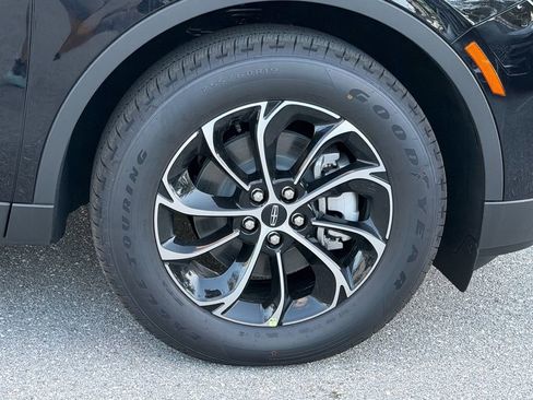 New 2026 Lincoln Nautilus Premier AWD/4WD image 9