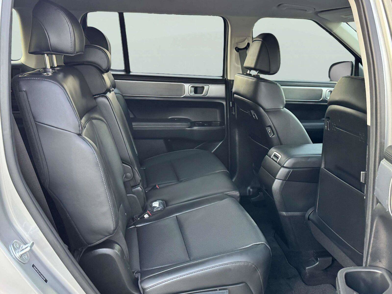 Used 2026 Hyundai Santa Fe SEL FWD image 33