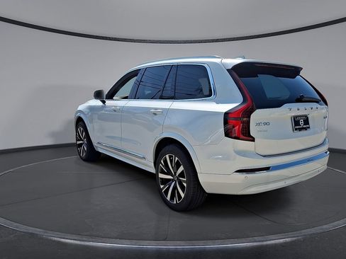 New 2026 Volvo XC90 B6 Core w/ Protection Package Premier AWD/4WD image 17