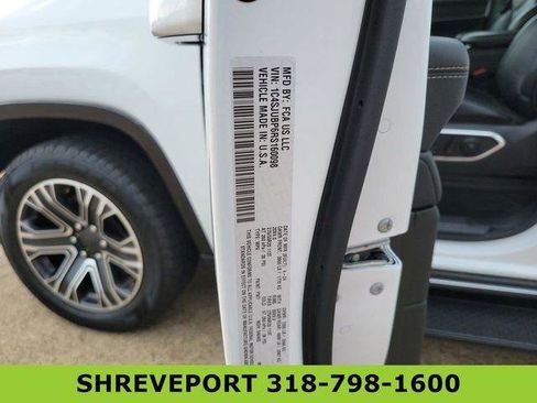 Used 2024 Jeep Wagoneer Series II RWD image 34