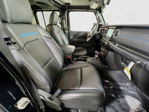 Used 2023 Jeep Wrangler Unlimited Rubicon 4xe image 26