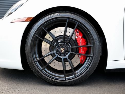 Certified 2023 Porsche 911 Carrera GTS image 15