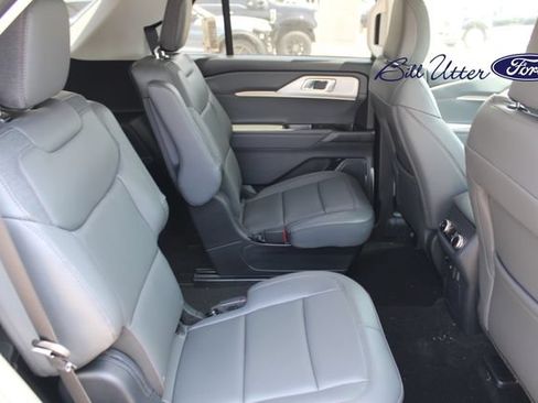 New 2026 Ford Explorer Active w/ Active Comfort Package RWD image 9