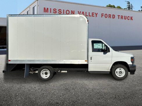 New 2026 Ford E-350 and Econoline 350 Super Duty w/ Power Equipment Group image 3