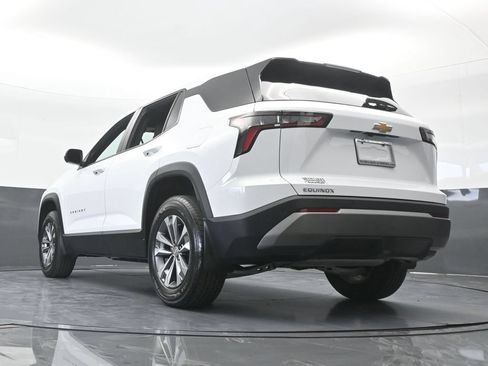 Used 2026 Chevrolet Equinox LT FWD image 59