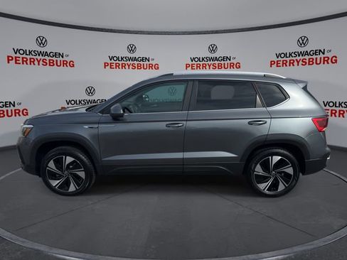 Used 2024 Volkswagen Taos SE AWD/4WD image 5