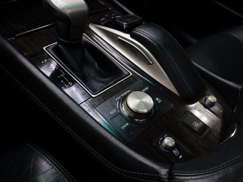 Used 2016 Lexus LS 460 w/ Comfort Package image 24