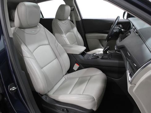 Used 2021 Cadillac XT4 Premium Luxury w/ Cold Weather Package image 18