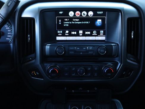 Used 2018 Chevrolet Silverado 1500 LT w/ All Star Edition image 9