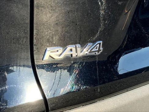 Used 2024 Toyota RAV4 XLE Premium image 59