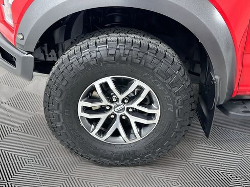 Certified 2018 Ford F150 Raptor w/ Equipment Group 802A Luxury image 27