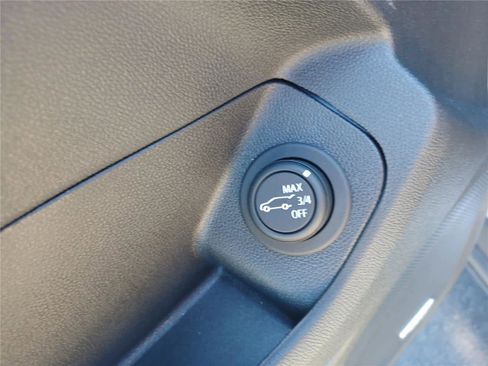 Used 2022 GMC Terrain AT4 w/ Infotainment Package II image 30