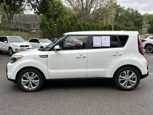 Used 2016 Kia Soul + w/ Audio Package FWD image 2