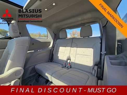 Used 2017 GMC Acadia SLE image 20