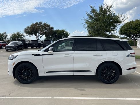 New 2025 Lincoln Aviator Reserve w/ Luxury Package image 11