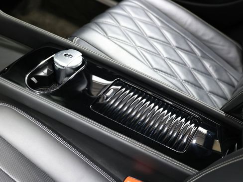 Used 2014 Bentley Flying Spur W12 image 52