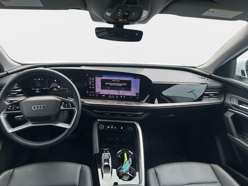 Certified 2025 Audi Q5 Premium w/ Convenience Package AWD/4WD image 10