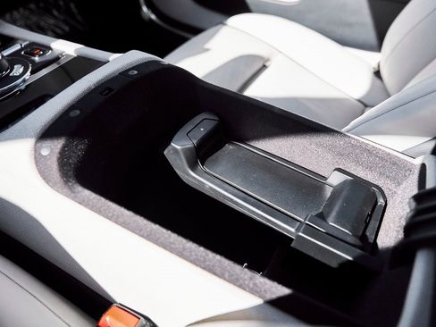 Used 2015 Rolls-Royce Wraith image 60