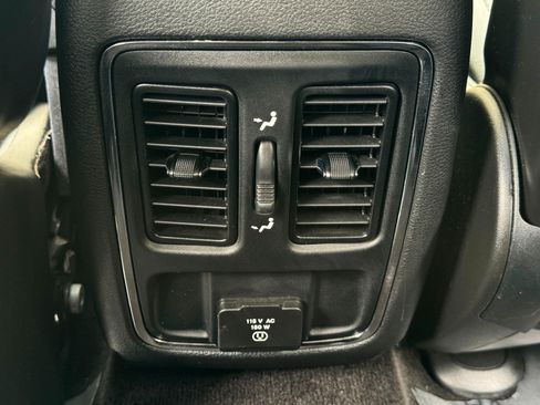 Used 2015 Jeep Grand Cherokee Altitude AWD/4WD image 36