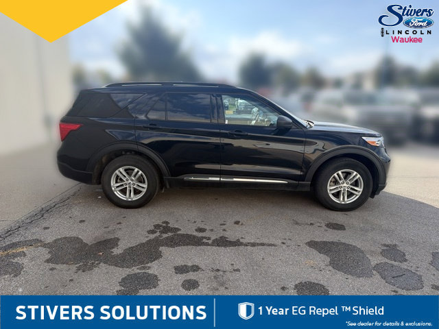 Used 2023 Ford Explorer XLT AWD/4WD image 5
