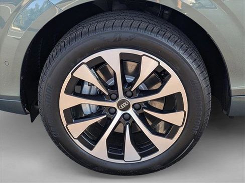 New 2026 Audi Q3 quattro 2.0T AWD/4WD image 9