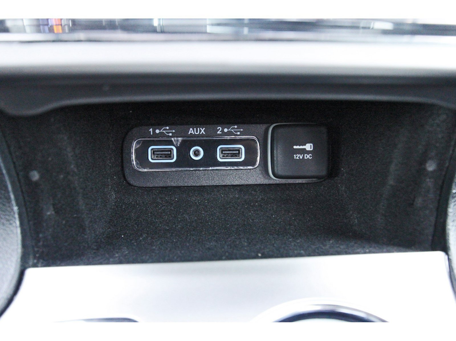 Used 2019 Jeep Grand Cherokee Overland RWD image 28