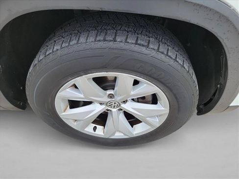Used 2018 Volkswagen Atlas SEL FWD image 9