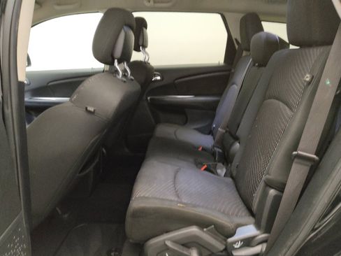 Used 2019 Dodge Journey SE image 18